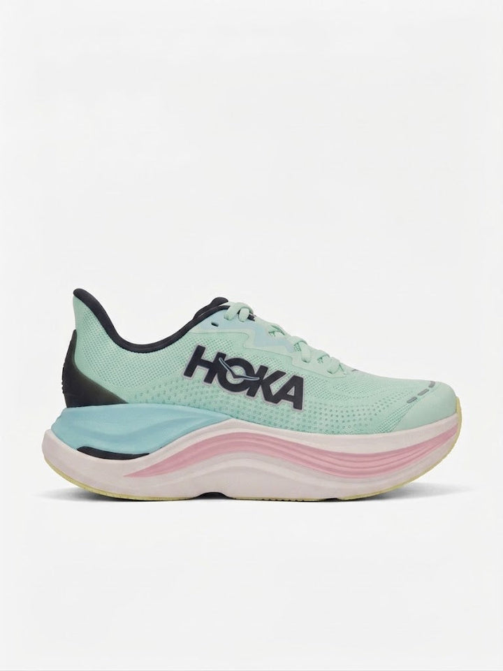 Hoka Skyward X en color verde menta - Calzado de mujer y hombre