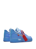 N370 NIKE AIR FORCE 1 OFF WHITE AZUL MCA UNIVERSITY BLUE - Calzado de mujer y hombre