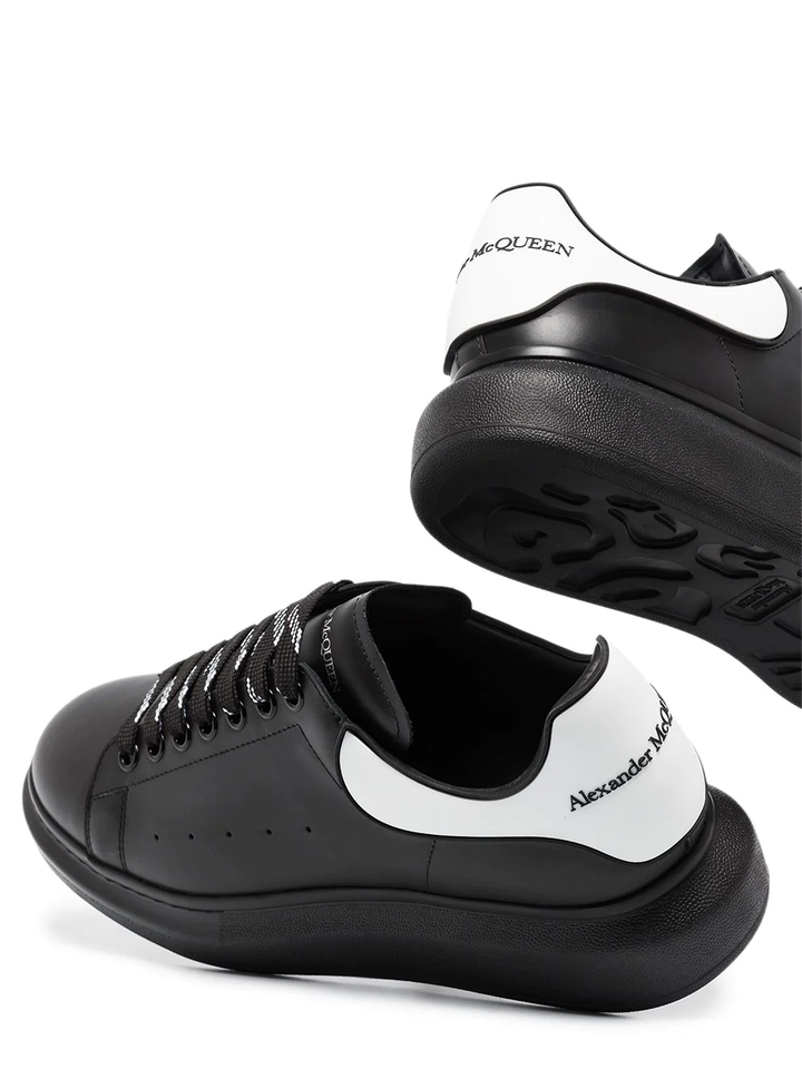 Alexander mcQueen tenis bajo color Negro Blanco