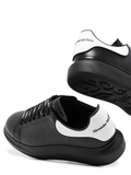 Alexander mcQueen tenis bajo color Negro Blanco