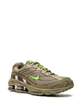 Nike tenis Shox Ride 2 SP de Nike x Supreme Olivo Verde