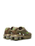 Nike tenis Shox Ride 2 SP de Nike x Supreme Olivo Verde