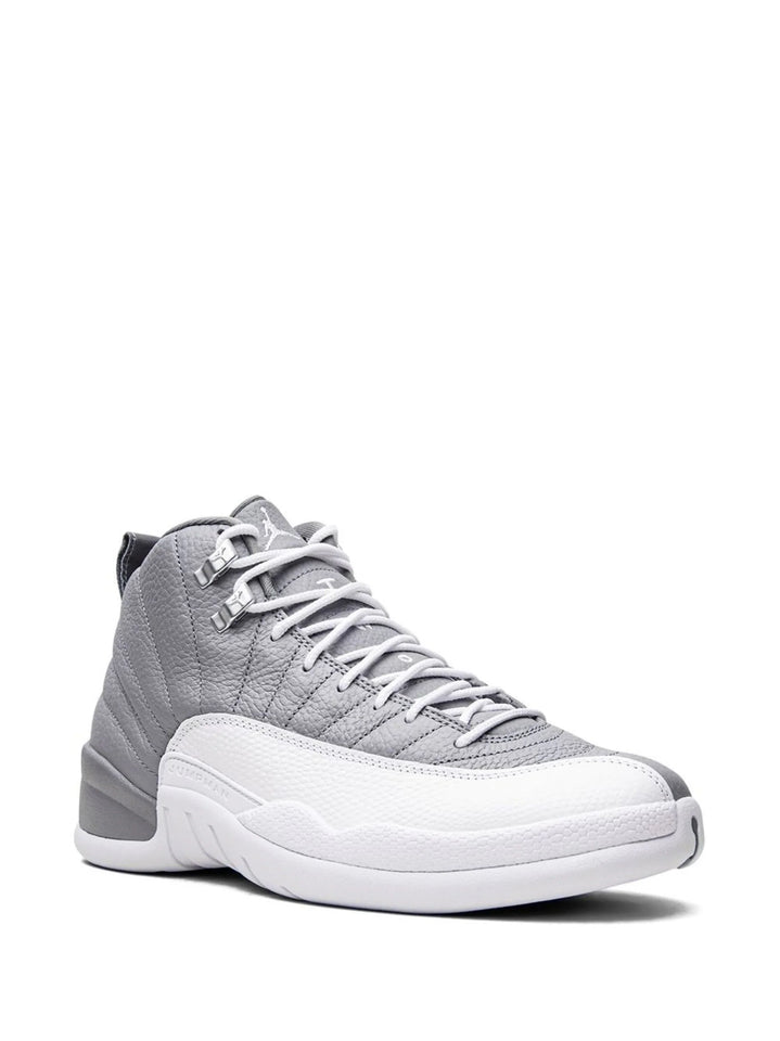 Air Jordan 12 "Stealth" gris blanco