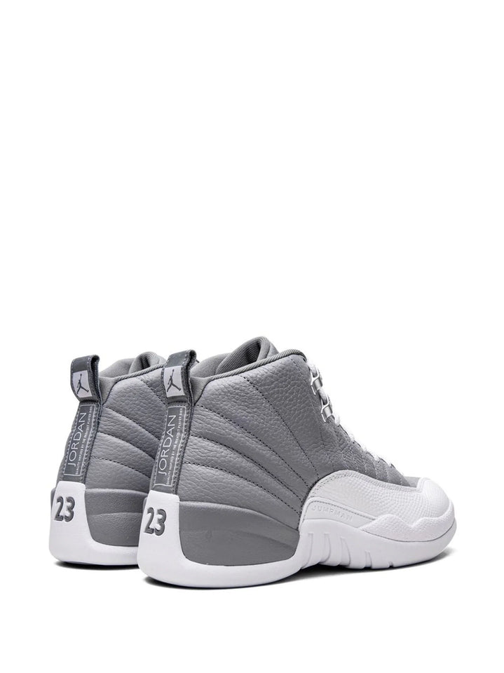 Air Jordan 12 "Stealth" gris blanco