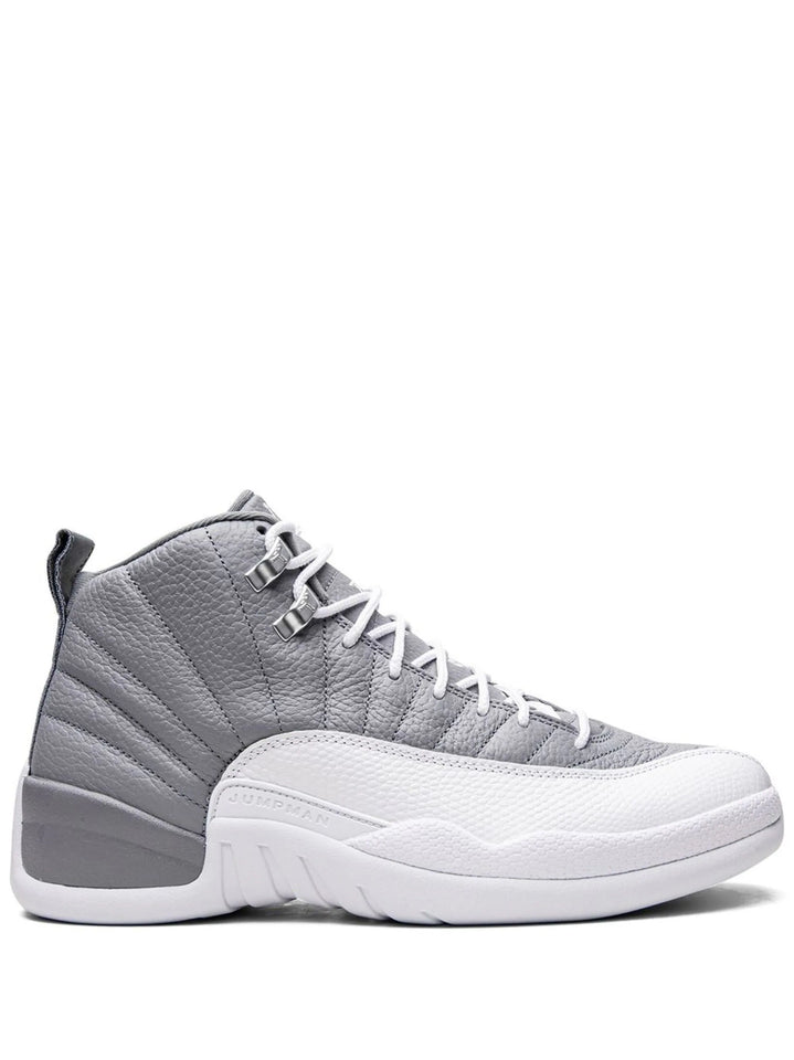 Air Jordan 12 "Stealth" gris blanco