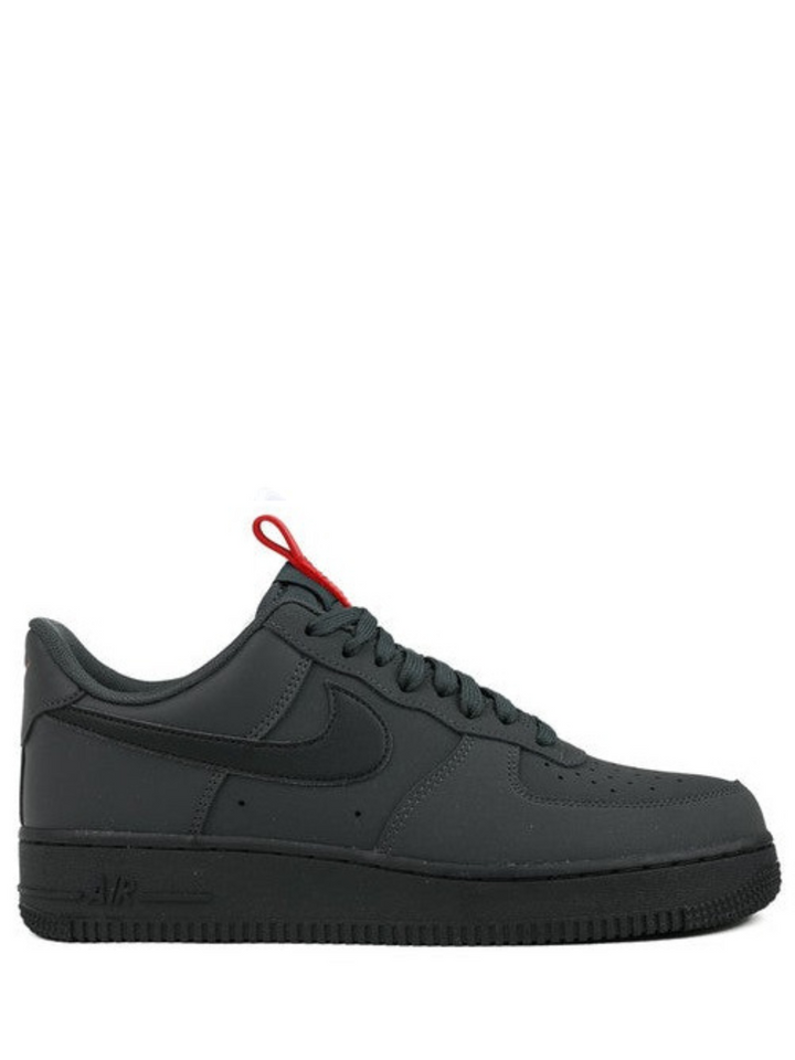N372O NIKE AIR FORCE 1 07 ANTHRACITE BLACK UNIVERSITY RED BLACK CARBON - Calzado de mujer y hombre