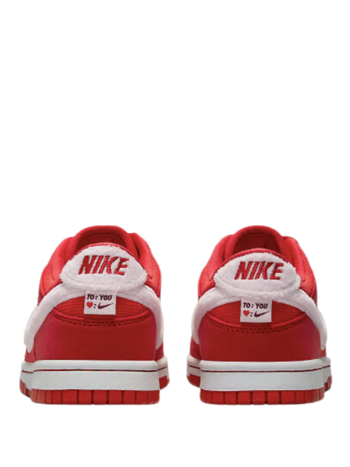 Nike Dunk Low “Día de San Valentín”