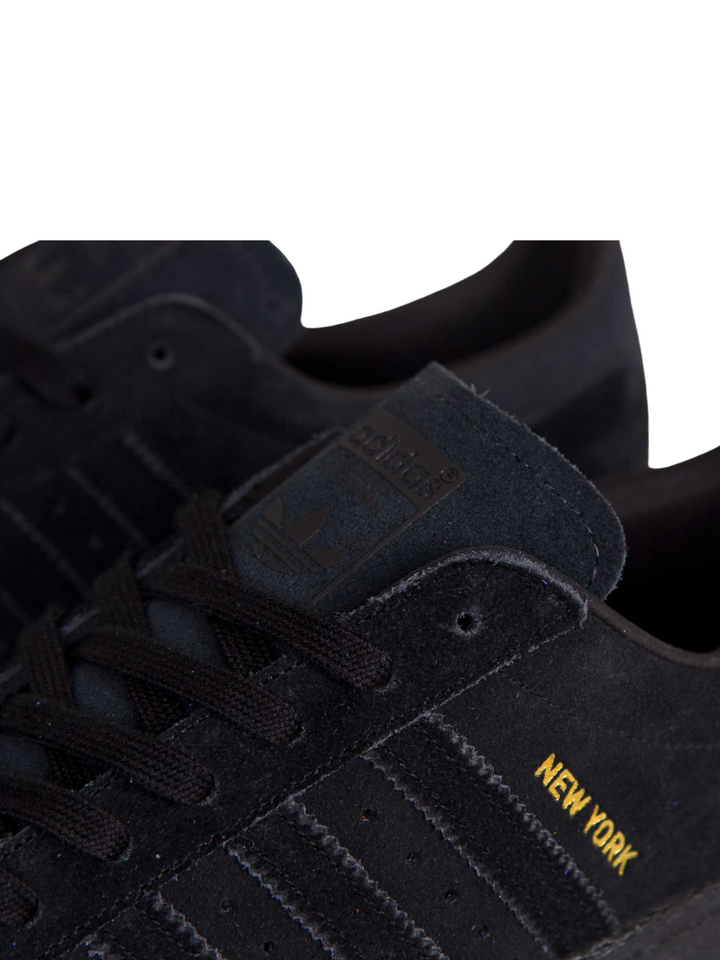 N370O TENIS SUPERSTAR CONCHA NEGRO GAMUZA NEW YORK - Calzado de mujer y hombre