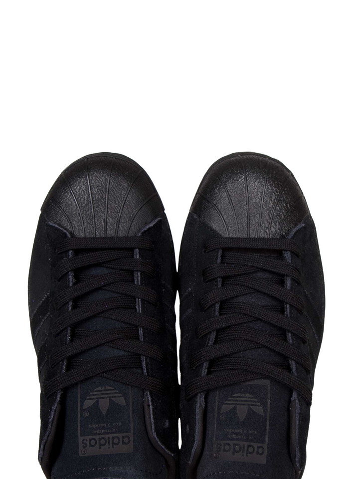 N370O TENIS SUPERSTAR CONCHA NEGRO GAMUZA NEW YORK - Calzado de mujer y hombre
