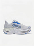 Tenis Hoka Skyward X en color blanco y gris con detalles en azul - Calzado de mujer y hombre