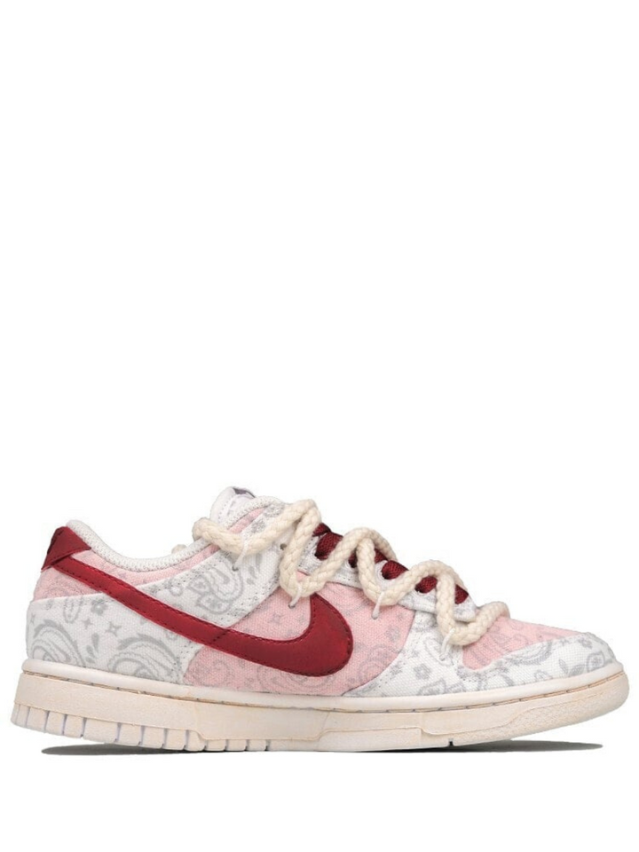 Nike Dunk Low ESS Customizado