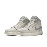 N370O AIR JORDAN 1 MID SE LIGHT BONE/GREY FOG-REFLECT SILVER-SAIL - Calzado de mujer y hombre