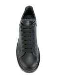 Alexander McQueen tenis con suela ancha negro total