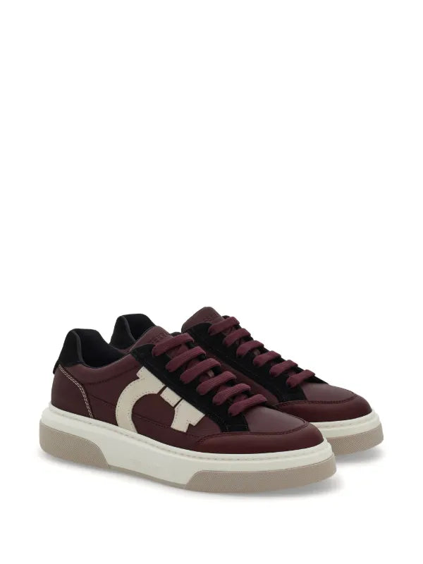 Ferragamo Gancini-appliqué sneakers - Calzado de mujer y hombre