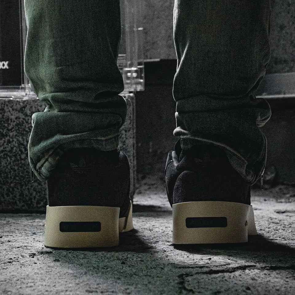 FEAR OF GOD x ADIDAS ‘86 FORUM MID “BLACK”