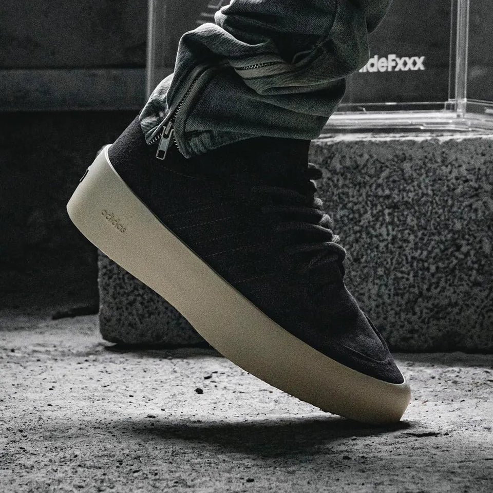 FEAR OF GOD x ADIDAS ‘86 FORUM MID “BLACK”
