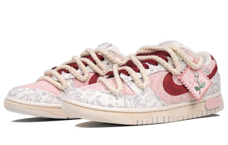 Nike Dunk Low ESS Customizado