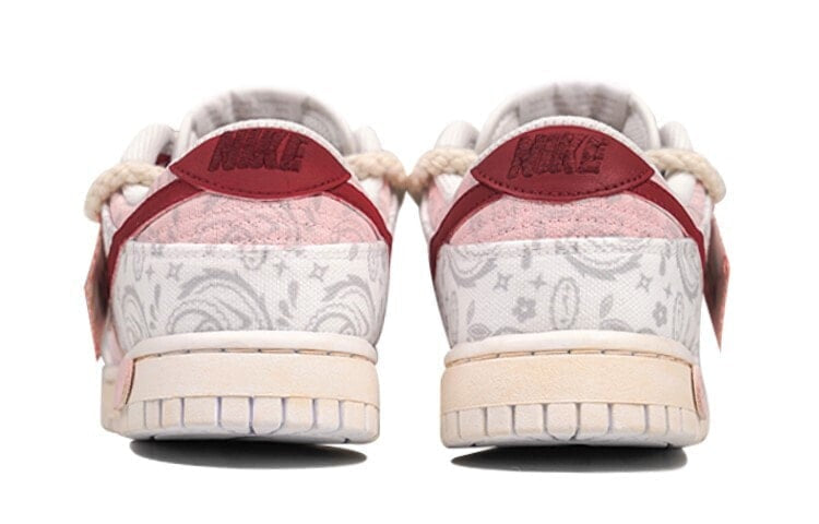 Nike Dunk Low ESS Customizado