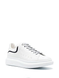 Alexander McQueen
tenis con agujetas oversize