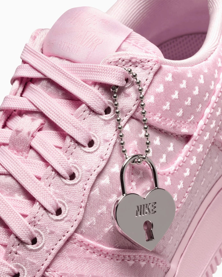 Nike Air Force 1 Low Valentine's Day 2026 - Calzado de mujer y hombre