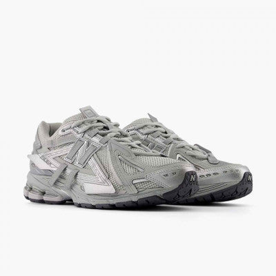 New Balance tenis 1906 Gris tenis deportivo New Balance 1906A Concrete Silver Metallic - Calzado de mujer y hombre