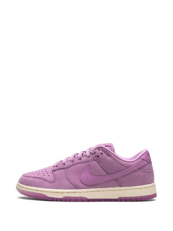 Nike Dunk Low "Rush Fuchsia" sneakers