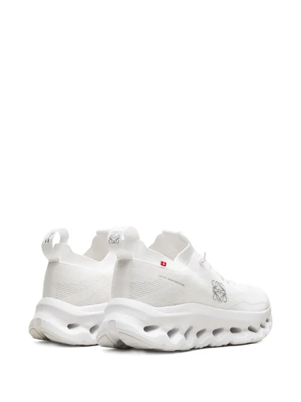 On Running
tenis Cloudtilt "All White" de On Runningx Loewe