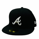 Gorra SnapBack New Era Atlanta Braves Black On White 59FIFTY Cerrada negro blanco