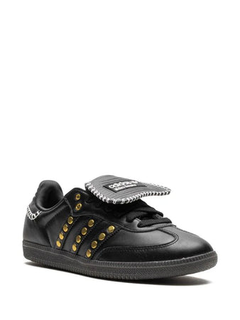 tenis Samba " Studded Pack - Black" de adidas x Wales Bonner