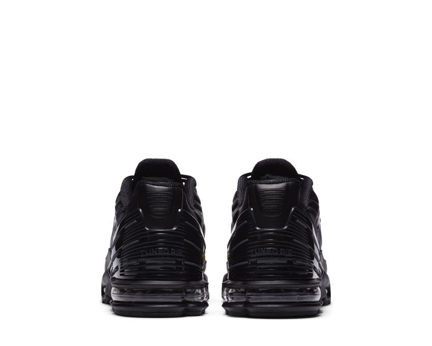 NIKE AIR MAX PLUS III LEATHER TENIS PIEL NEGRO