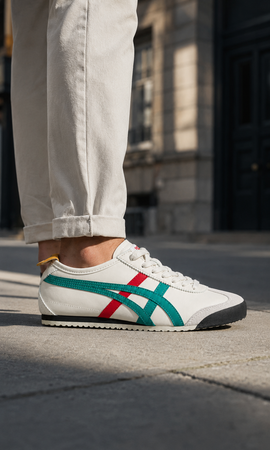 Onitsuka Tiger Mexico 66 en color blanco con franjas verdes y rojas. - Calzado de mujer y hombre