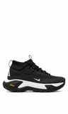 Nike ACG Zegama Hike de color negro con suela Vibram y detalle de logo blanco. - Calzado de mujer y hombre