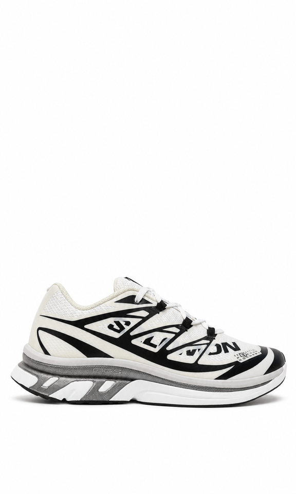 Salomon XT-6 de color blanco con detalles en negro. - Calzado de mujer y hombre