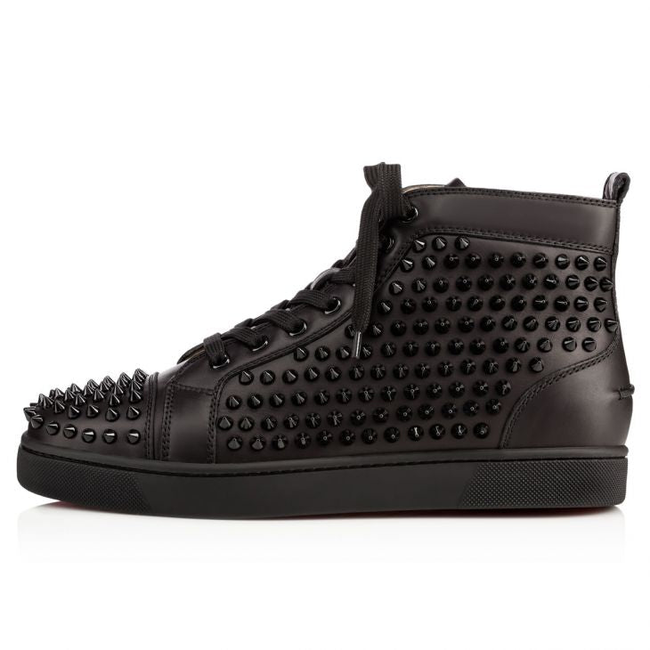 N372O Christian Louboutin's Louis Spikes Sneakers - Calf leather and spikes - Black ADD TO WISHLIST - LOUIS SPIKES - SNEAKERS - CALF LEATHER AND SPIKES - BLACK - Calzado de mujer y hombre