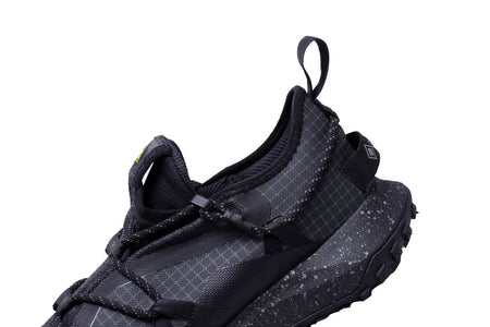 N372O NIKE ACG MOUNTAIN FLY LOW GTX SE " DARK SMOKE GREY" - MEN Negro total - Calzado de mujer y hombre