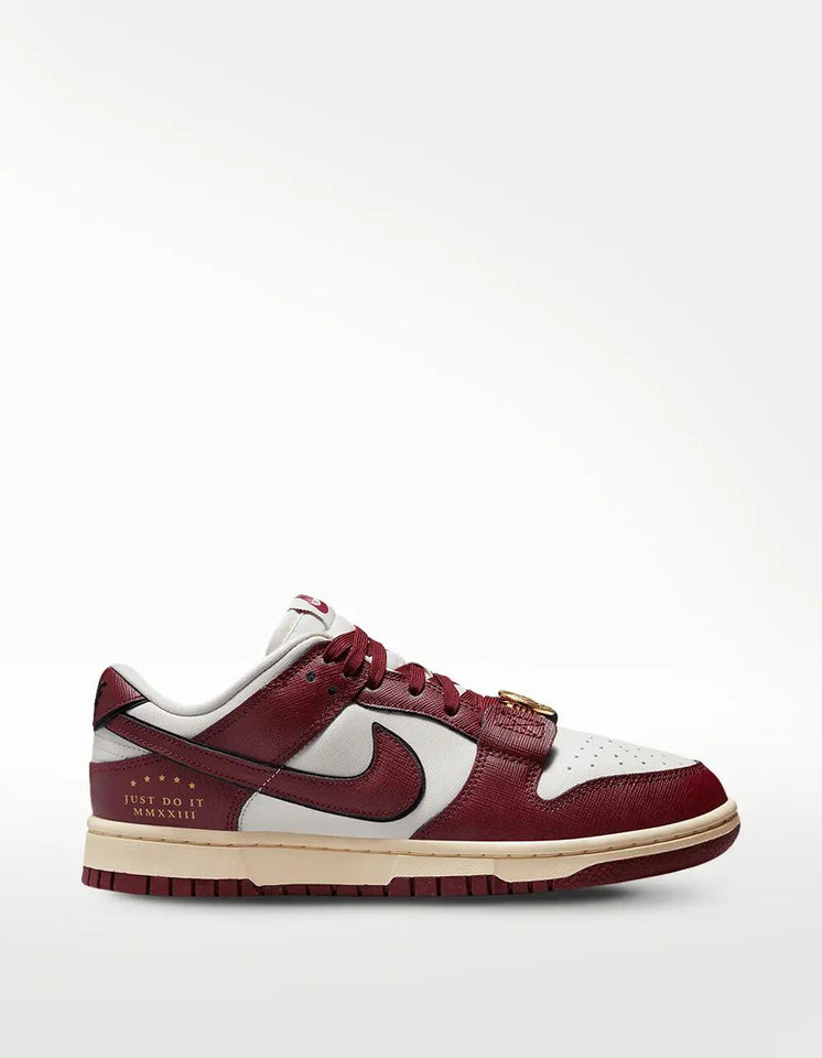 NIKE TENIS NIKE W DUNK LOW SE