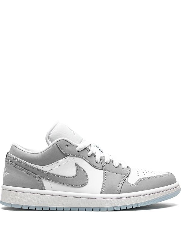 JORDAN 1 LOW BLANCO GRIS