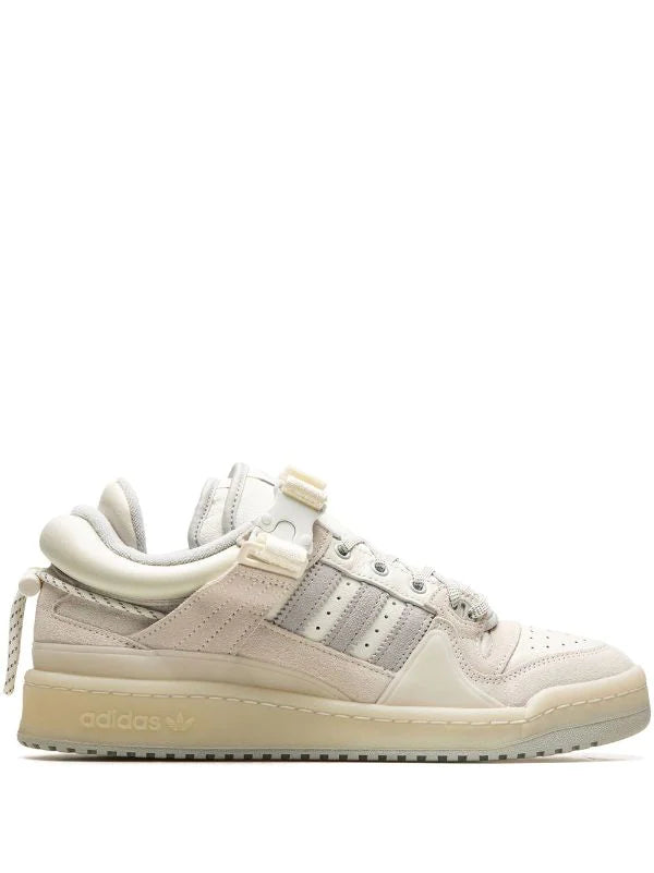 N372O adidas tenis Forum Buckle Low de adidas x Bad Bunny blanco - Calzado de mujer y hombre