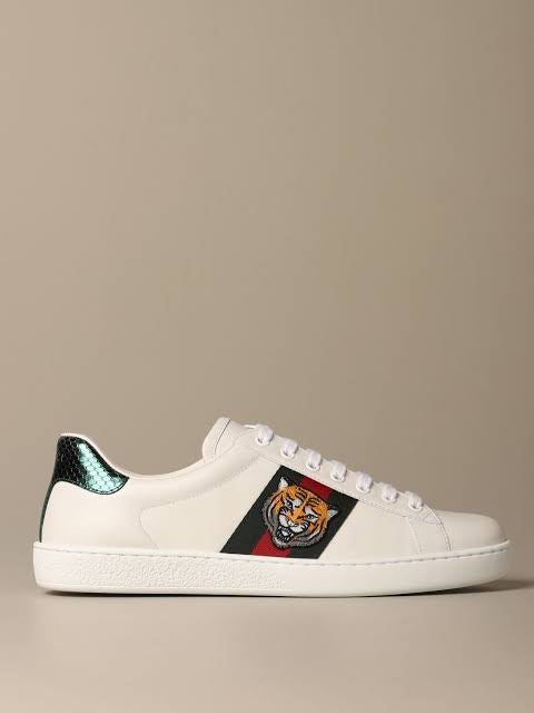 N372O Gucci Tiger Gucci tenis Ace con bordado - Calzado de mujer y hombre