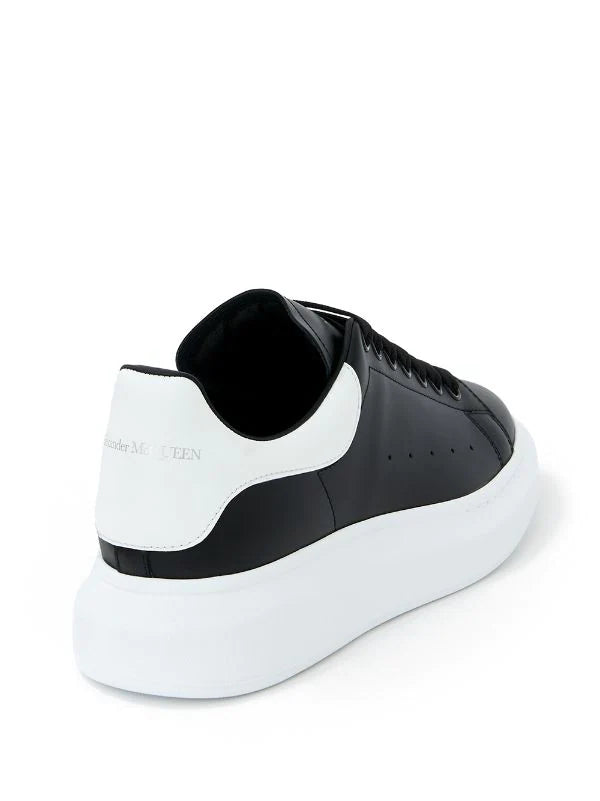 N370O Alexander McQueen tenis bajos Oversized Negro blanco - Calzado de mujer y hombre